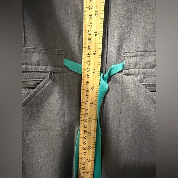 FIGS Rafaela Cargo FIONx ScrubJumpsuit In Graphite Women’s Scrubs Size XXS - Picture 12 of 16